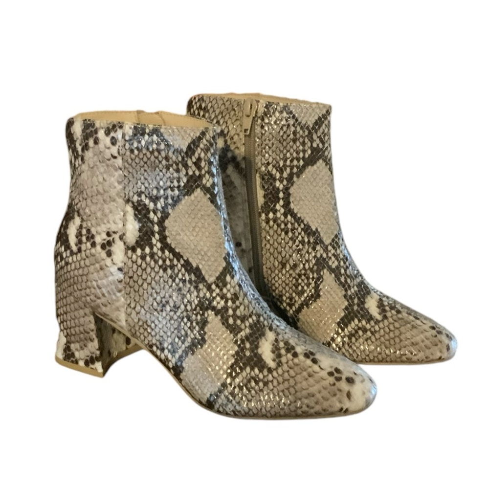 Chinese laundry boots booties snake, print brown animal print size 5 1/2
